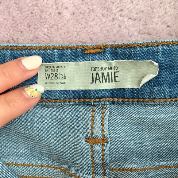TopShop Jamie Ripped Jeans - Picture 4 of 5